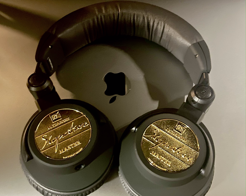 ヘッドホン Ultrasone Signature Master Signature MASTER｜ULTRASONE｜株式会社アユート PCパーツ・VR