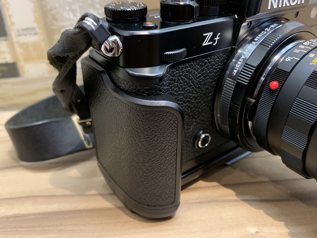 Nikon Z f-GR1 [Z f用エクステンショングリップ]｜フジヤカメラ