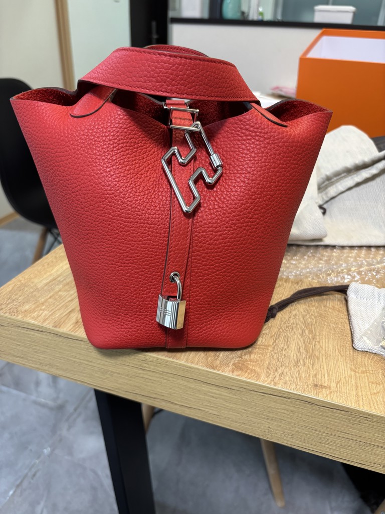 ベルルッティ カリグラフィ トゥジュールミニネオ レザー 2WAYトート