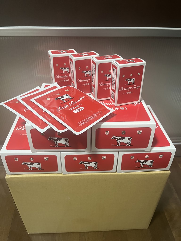 カウブランド赤箱 8コ入(18×12×7㎝ / 888g（容器包装含）): カウ