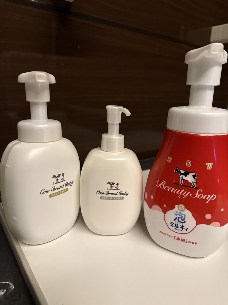 カウブランド ベビー 全身泡ソープ ポンプ付(6.4×9.2×18.9cm / 522g