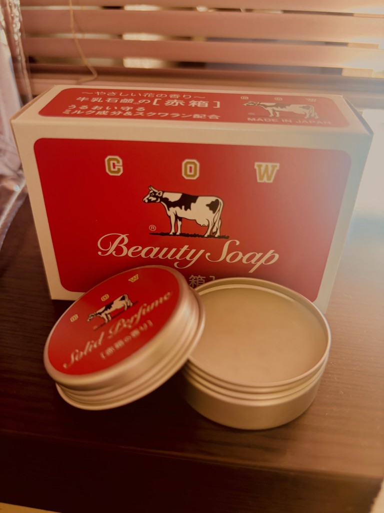 カウブランド 赤箱の香りの練り香水(4.5×4.5×2㎝ / 19g（容器包装含