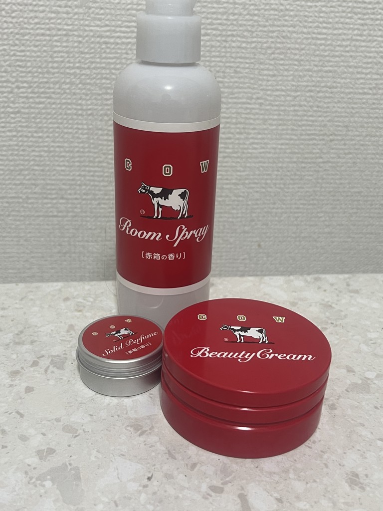 カウブランド 赤箱の香りの練り香水(4.5×4.5×2㎝ / 19g（容器包装含