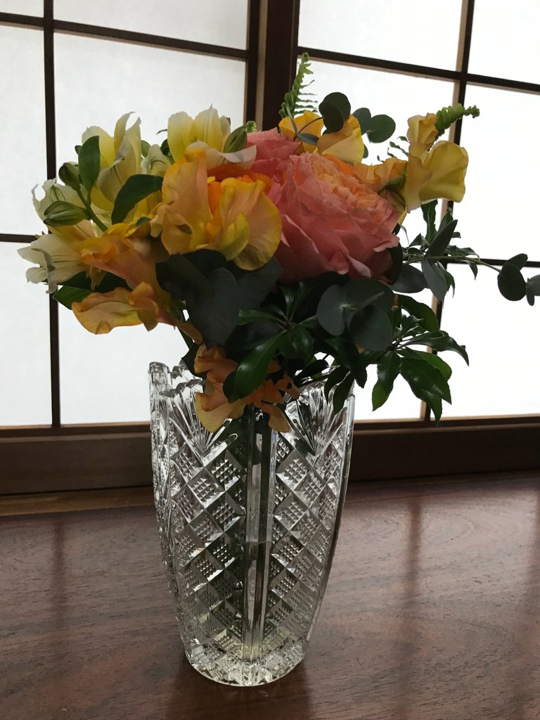 フラワーブケー（白・黄・オレンジ系）