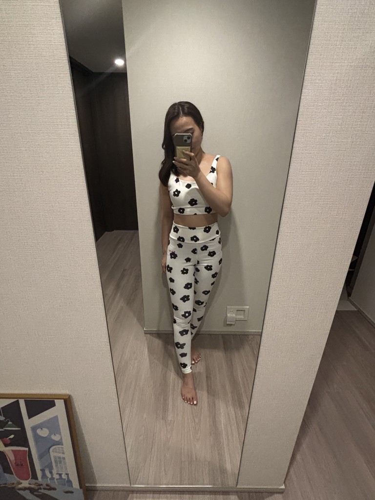 emmi yoga カモミール柄 セット サイズ1 WHT エミ WELLNESS&TRAINING ヨガ カモミール柄ブラトップ emmi