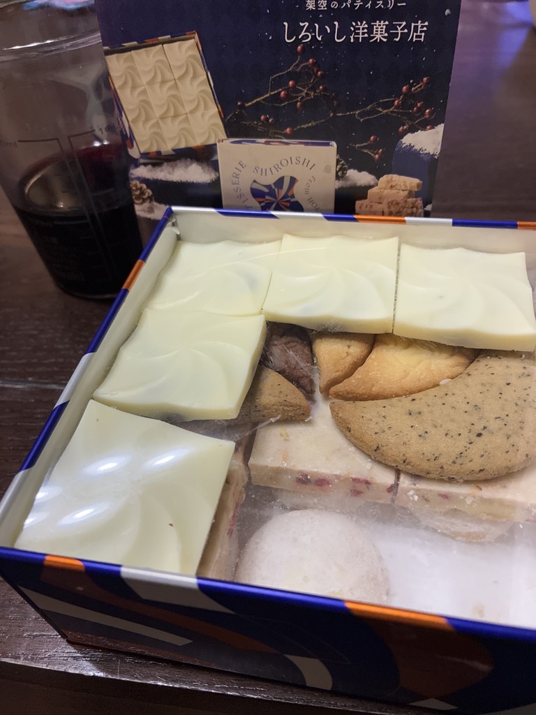 しろいし洋菓子店のショコラクッキー缶～雪降る街のちいさなおはなし