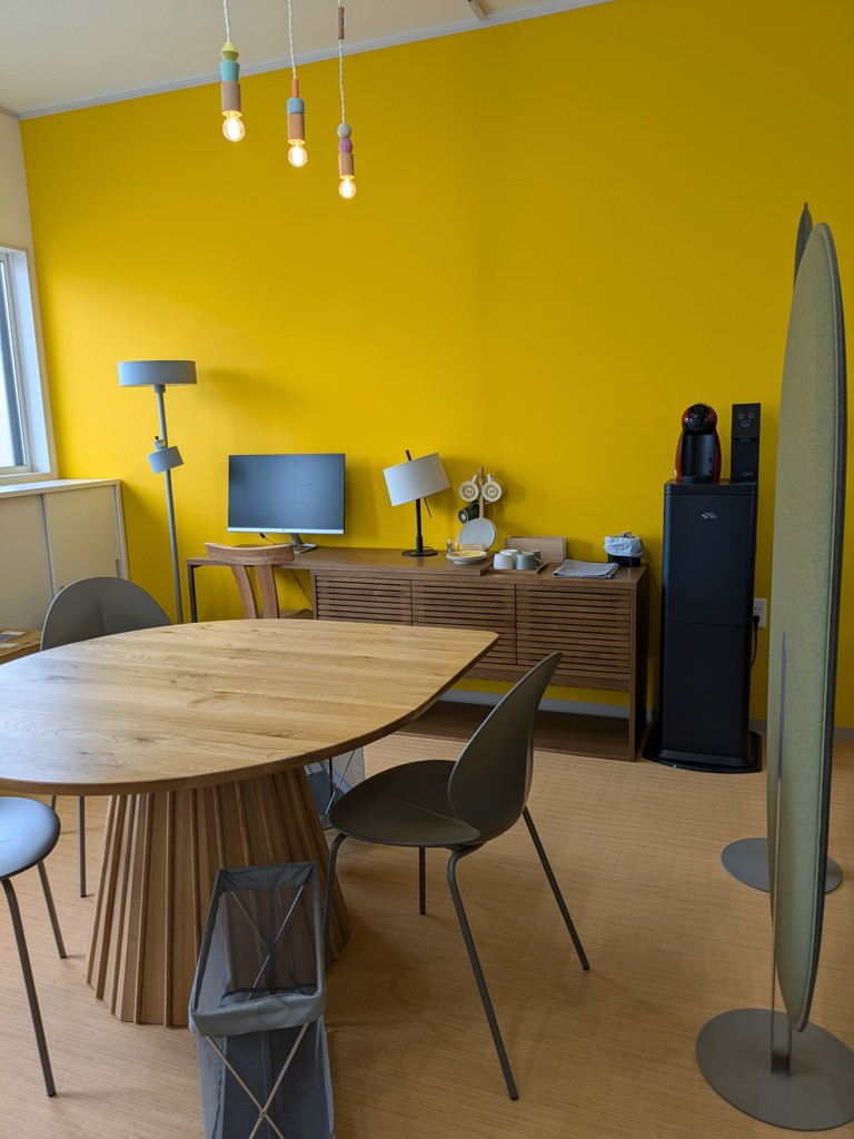 スクリーン　リーフィー　ジャバラ置きタイ PLF-J1216C-E62MLK1 20322328 送料無料 コクヨ kokuyo : メーカー配送・設置・組立コクヨ パーティション