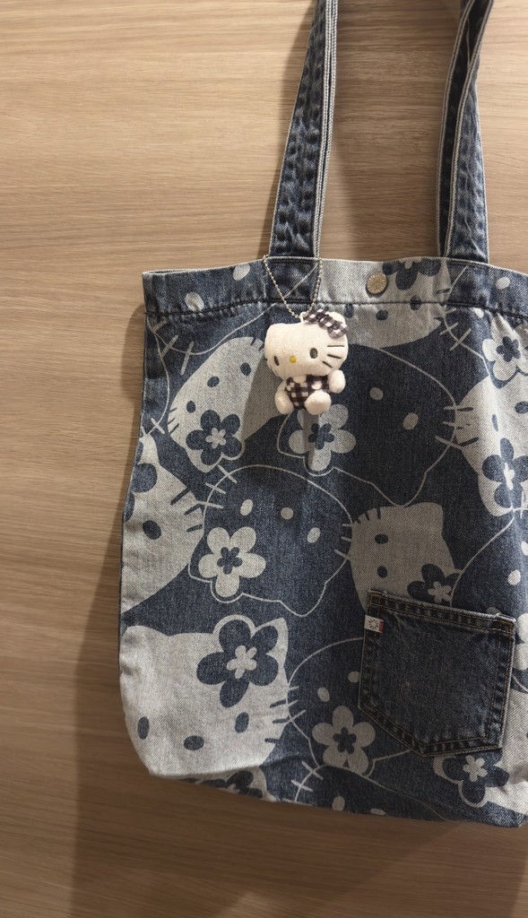 SOMETHING×HELLO KITTY DENIM TOTE|SOMETHING|サムシング