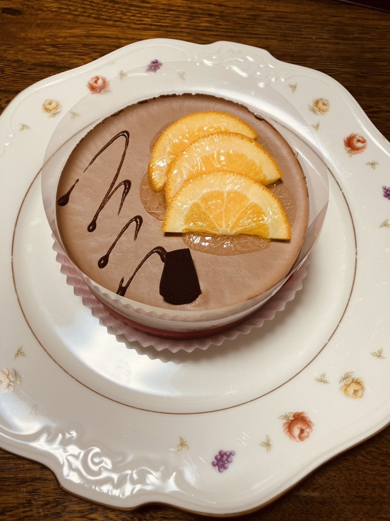 プレミアムな水・もの・暮らし |表参道「カフェ・ル・ポミエ」ケーキ