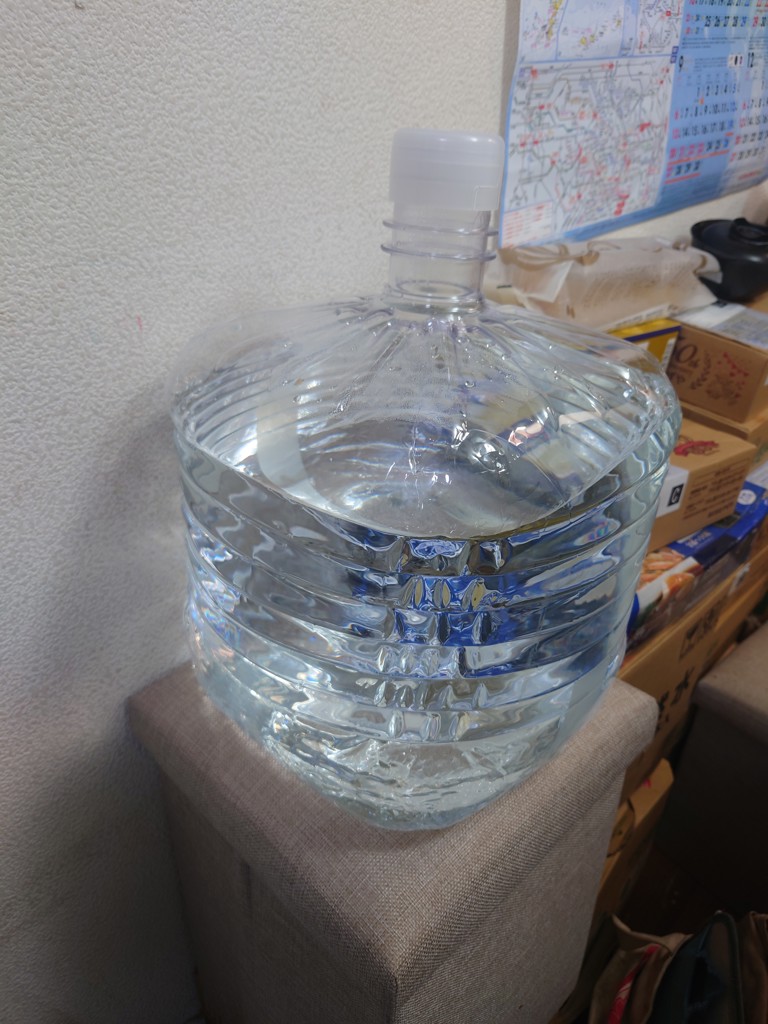 プレミアムな水・もの・暮らし |座ってしまえて畳める収納ボックス