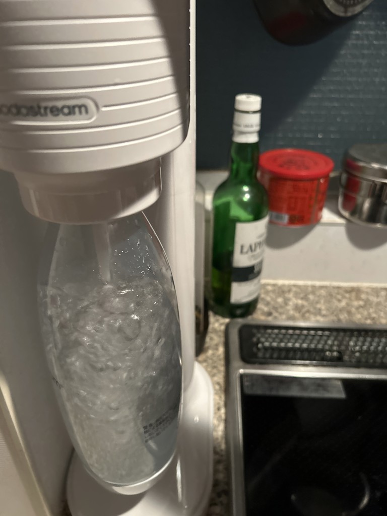 ソーダストリーム GAIA(白) ソーダストリーム SodaStream / GAIA (ガイア) スターターキット