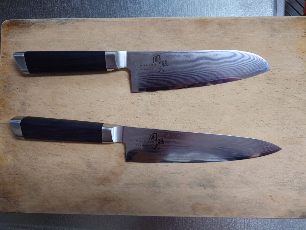 公式】関孫六 ダマスカス 三徳包丁 165mm | 美しい波紋・鋭い切れ味 | 貝印