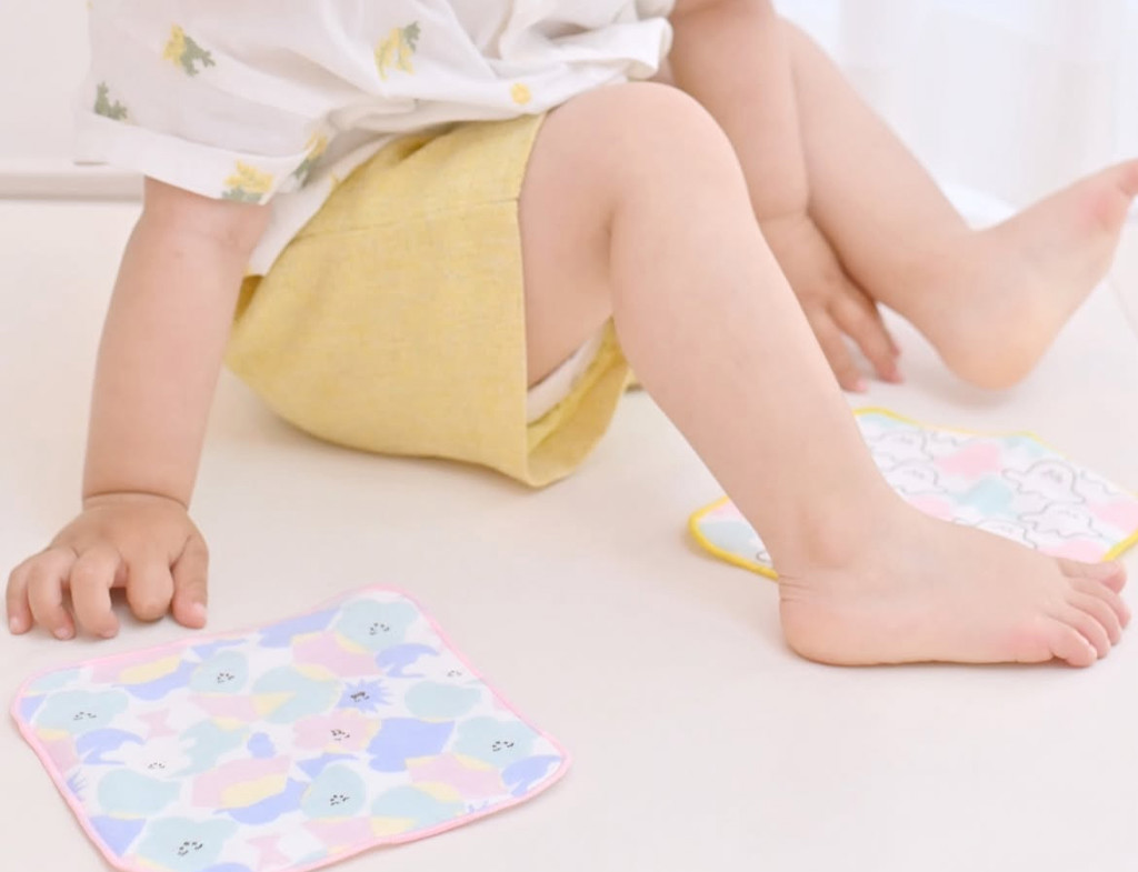 ガーゼミニタオル2pcセット/ビビッド(ビビッド): 日用品・ベビー