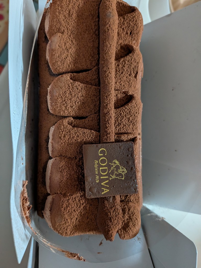 送料込】ゴディバ チョコレートロールケーキのレビュー/クチコミ - GODIVA（ゴディバ）