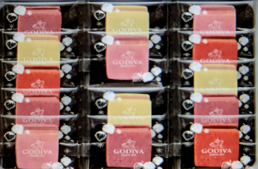 【限定完売品＊袋付】GODIVA 14個入　サブレショコラストロベリーアソート サブレショコラ ストロベリー アソートメント（14個入）のレビュー