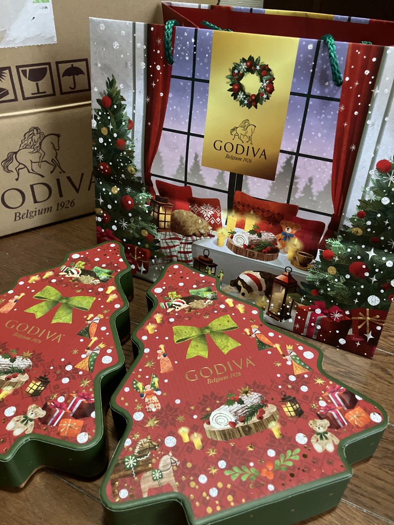 ゴディバ ブッシュ ド ノエル ツリー セレクション（10粒入）の