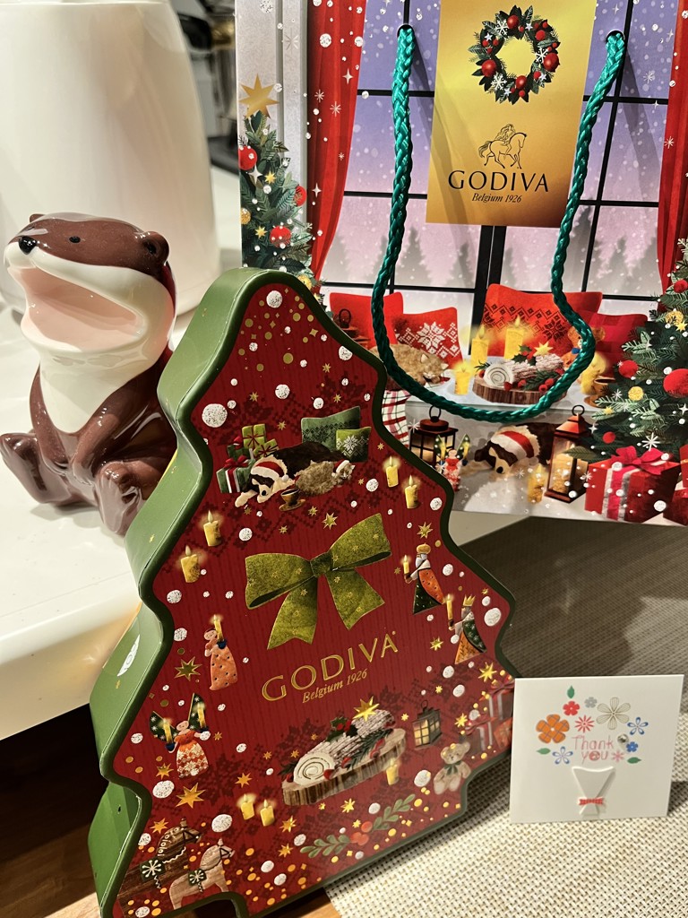 ゴディバ ブッシュ ド ノエル ツリー セレクション（10粒入）の