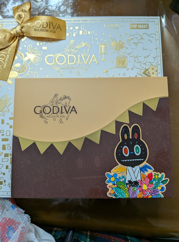 GODIVA × LABUBU チョコレート ポップアップボックスのレビュー