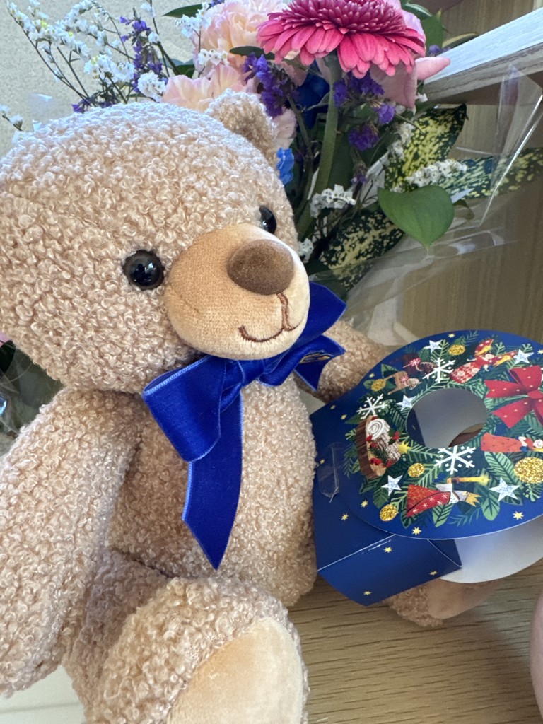 ゴディバ ブッシュ ド ノエル ベア & G キューブ オーナメント（2粒入