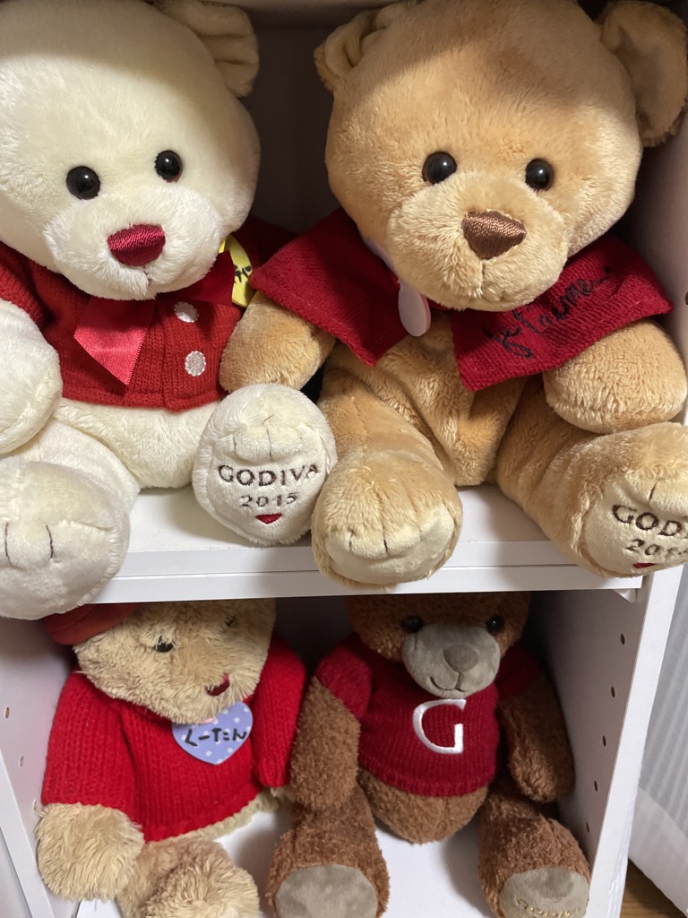 ゴディバ ブッシュ ド ノエル ベア & G キューブ オーナメント（2粒入