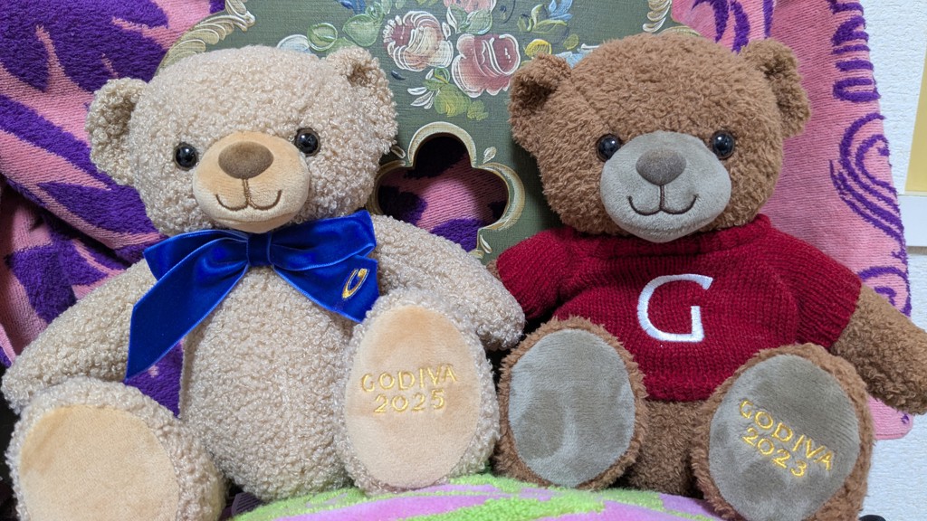 ゴディバ ブッシュ ド ノエル ベア & G キューブ オーナメント（2粒入