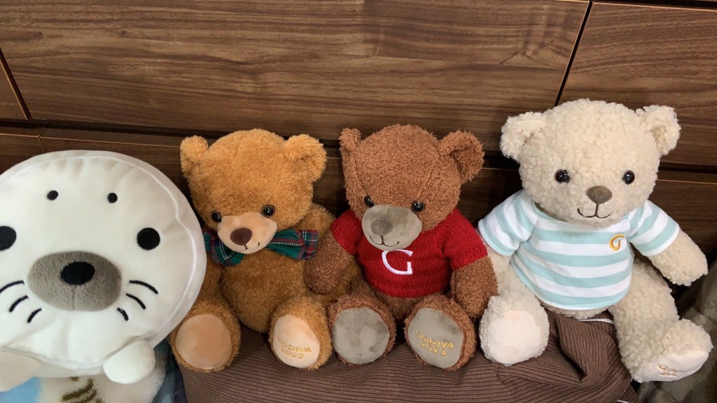 ゴディバ ブッシュ ド ノエル ベア & G キューブ オーナメント（2粒入