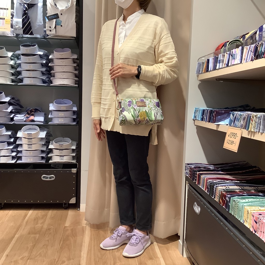   collection アイボリーニットカーディガン ニット 透かしVネックカーディガン アイボリー レディース(M