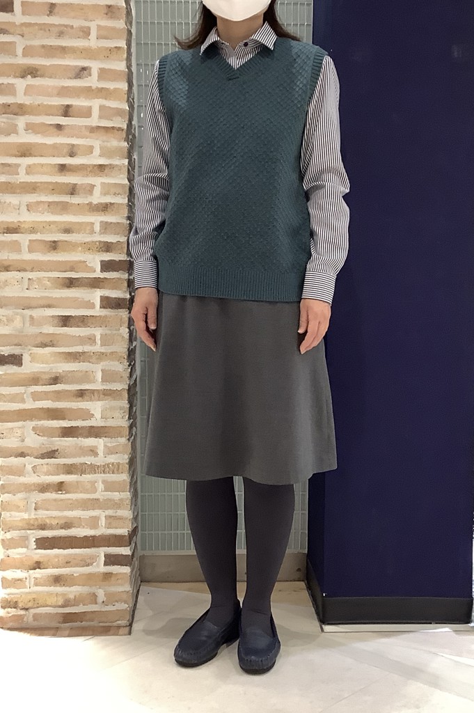 HENRIK VIBSCOV グリーンニットベスト HENRIK VIBSCOV グリーンニットベスト - メルカリ
