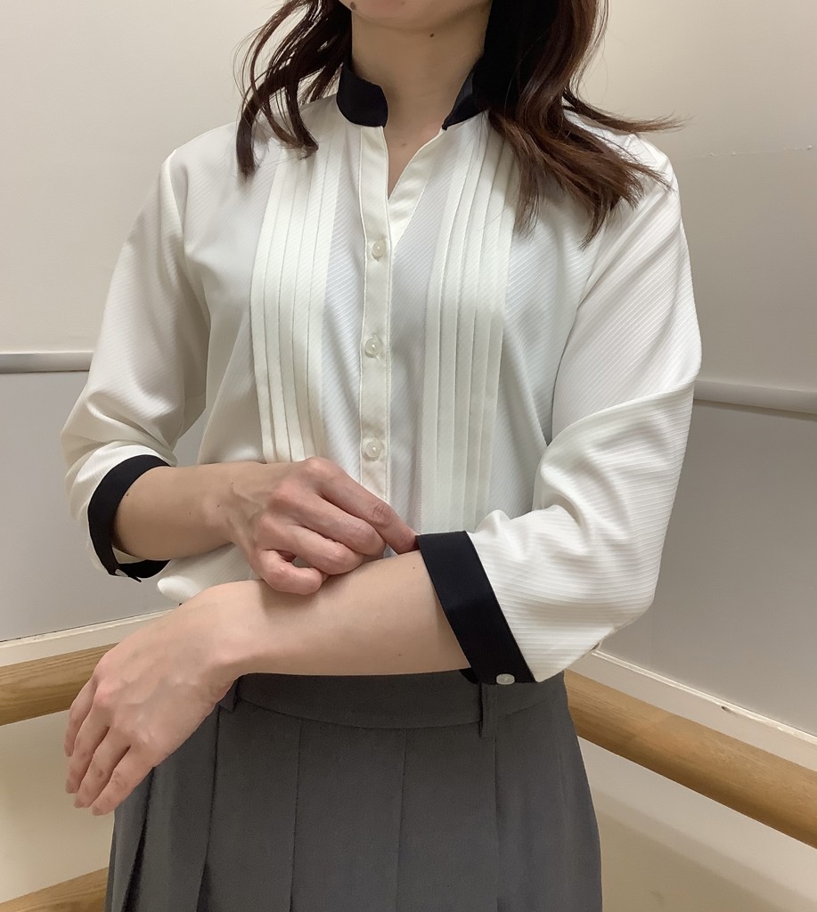 COFREX】 クレリック スキッパー スタンド タックブラウス 七分袖