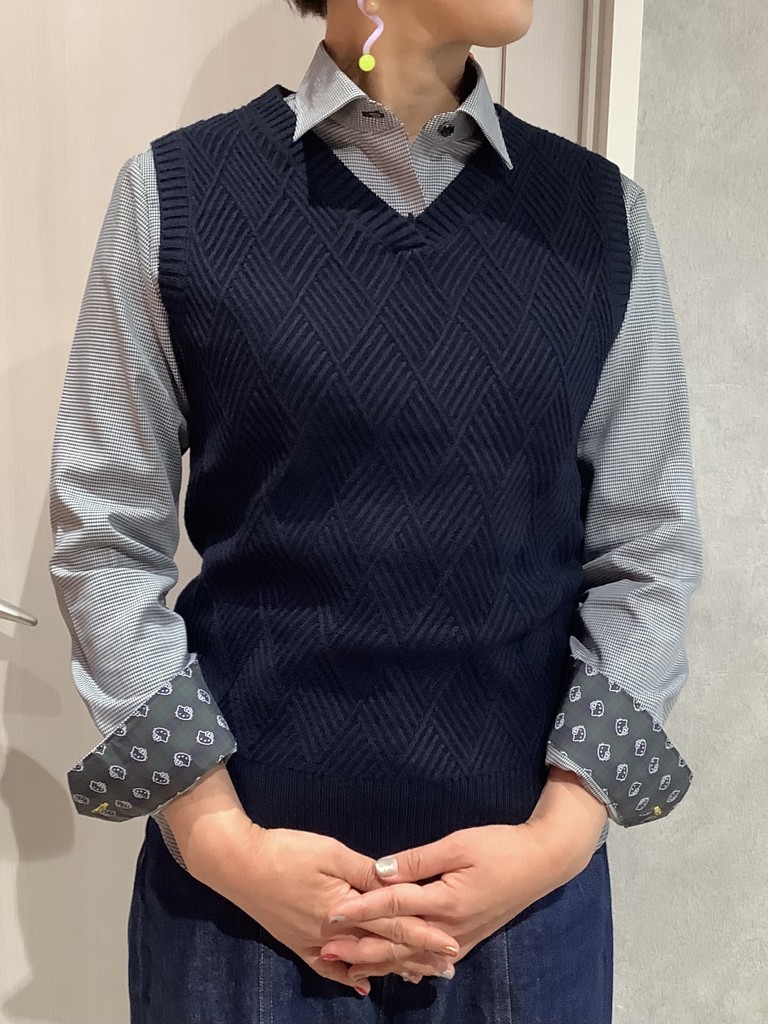 HELLO KITTY×TOKYO SHIRTS】 ワイド 長袖 形態安定 レディースシャツ(S