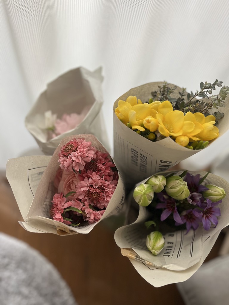 生花】チューリップ(八重咲き)白 品種おまかせ【50cm/埼玉県】｜Flower