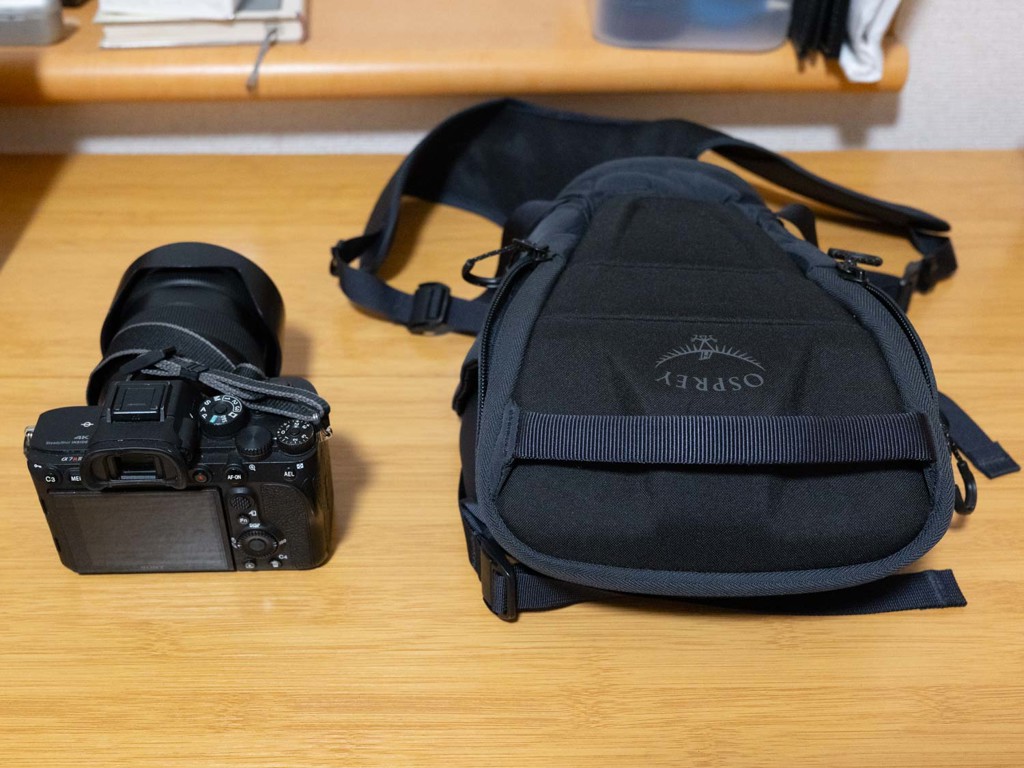 OSPREY チェストバッグ ブラック オスプレーカメラチェストリグ(チャコールグレー): オスプレー