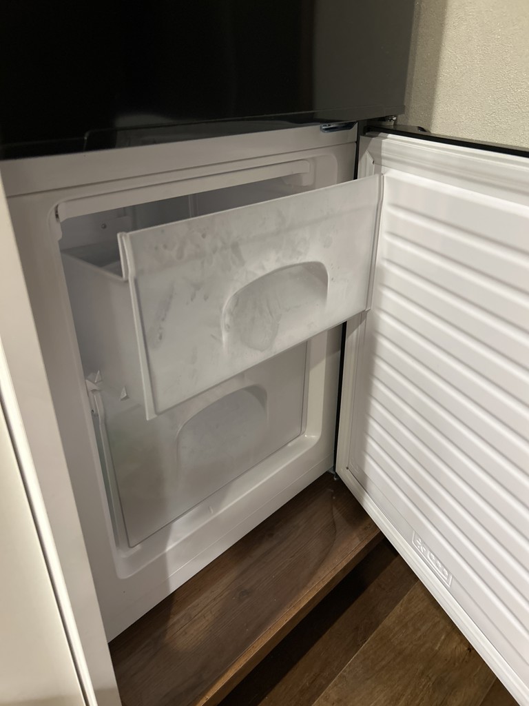 冷蔵庫 一人暮らし 小型 2ドア 106L (冷蔵室73L/冷凍室33L) YFR-D111(W