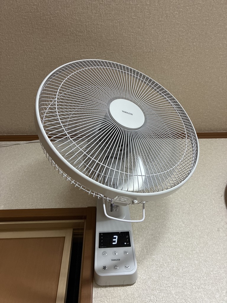 壁掛け扇風機 35cm 左右首振り リモコン 風量3段階 入切タイマー YWX