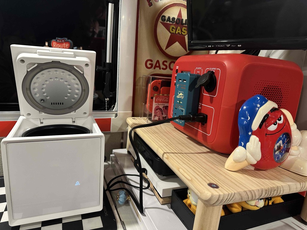 THE CUBE 炊飯器 ４合炊き レッド色『新品』 キューブ型 炊飯器 2合 4合 5.5合 マイコン式 YJS-CM025/YJS-CM072/YJS