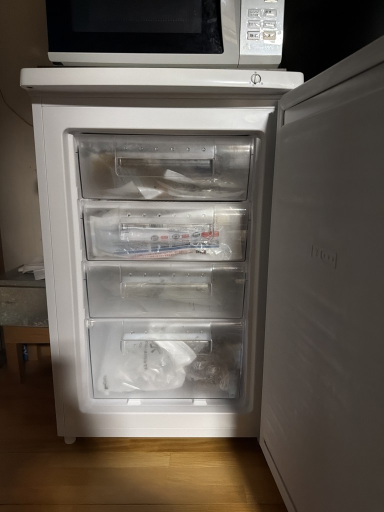 冷凍庫 家庭用 86L 小型 前開き ノンフロン 1ドア 右開き YF-U91 W