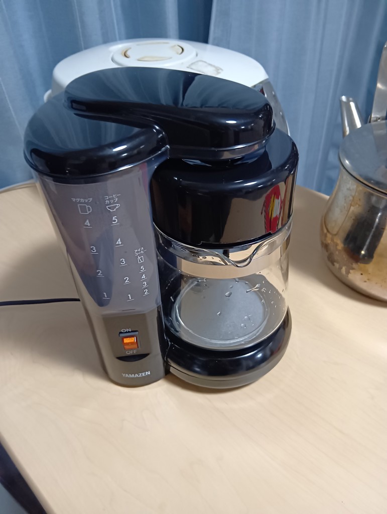 コーヒーメーカー ドリップ式 650ml 5杯用 保温機能付 YCA-502(B