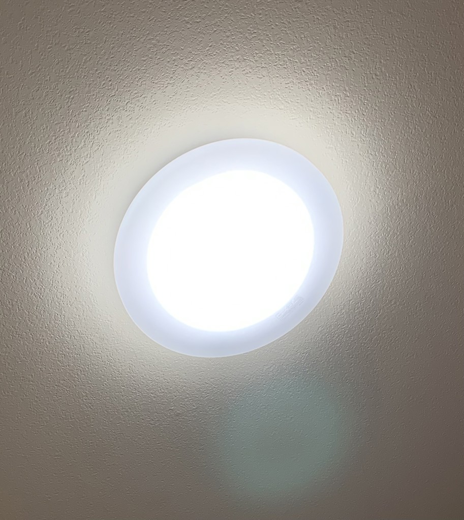 送料込み＊TOSHIBA 12畳用シーリングライト 2021年製＊0413-17 送料込み＊TOSHIBA 12畳用シーリングライト 2021年製＊0413-17 【公式