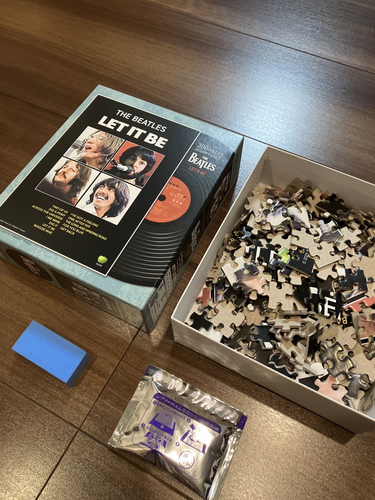 APP-300-384 THE BEATLES LET IT BE 300ピース アップルワン の商品