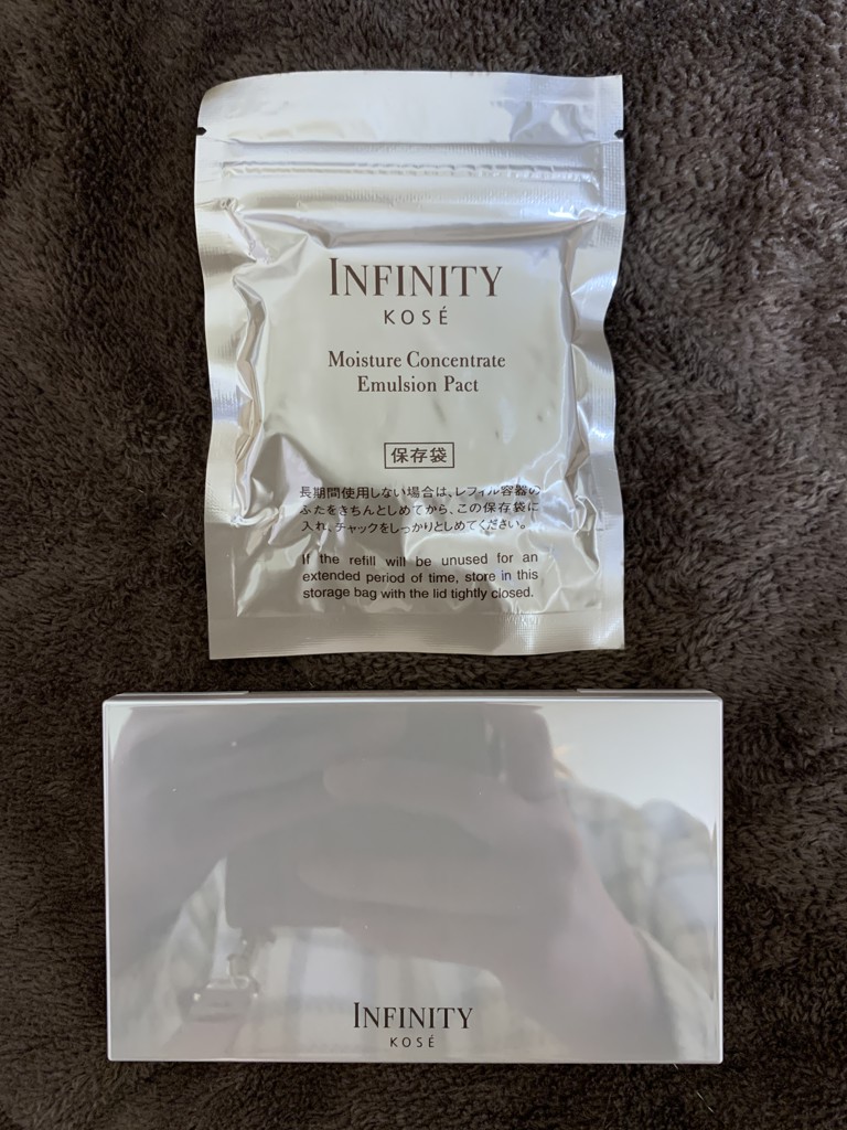 インフィニティ モイスチュア コンセントレート エマルジョン パクト