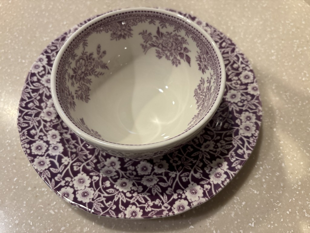 プレート21.5cm/プラムキャリコ/Burleigh | アフタヌーンティー公式