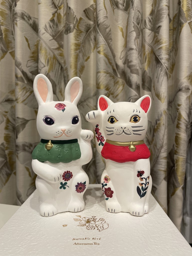 新品　Afternoon Tea ナタリー・レテ　招きねこ　瀬戸焼　置物 Afternoon Tea×ナタリー・レテ】2025年の干支「巳」や招き猫、御朱印帳