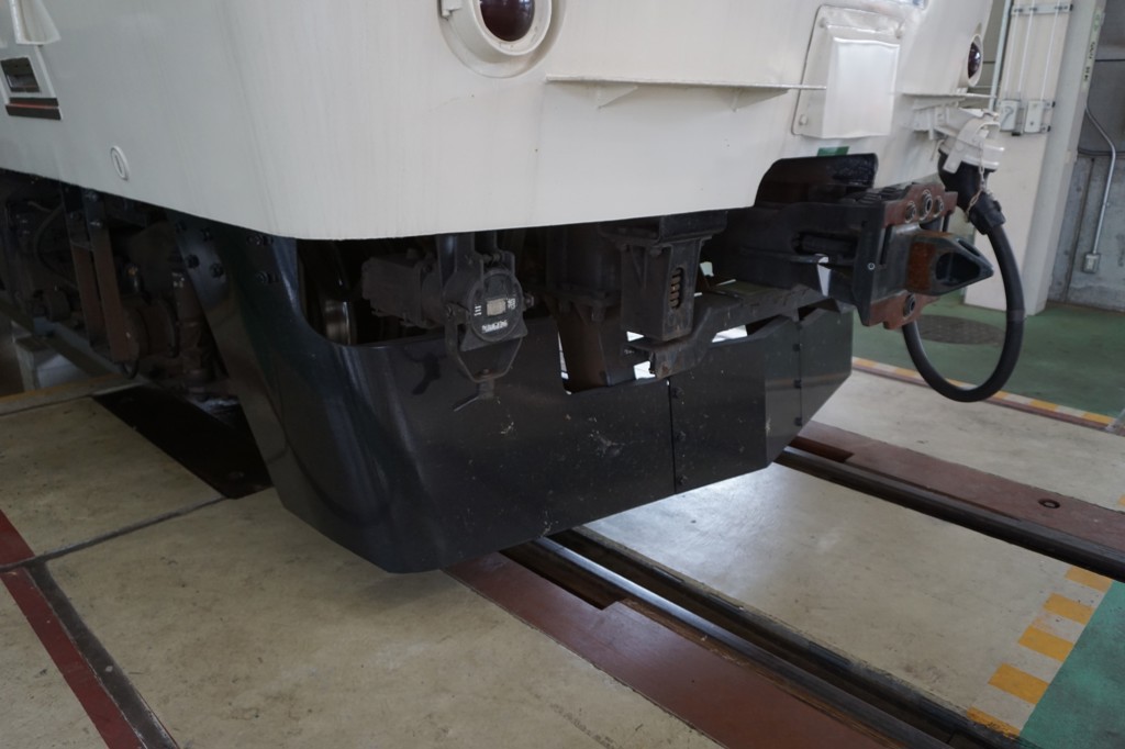 乗務員間連絡装置の台座 ステー 185系用？ 鉄道部品 鉄道古物 国鉄 JR 乗務員間連絡装置の台座 ステー 185系用？ 鉄道部品 鉄道古物