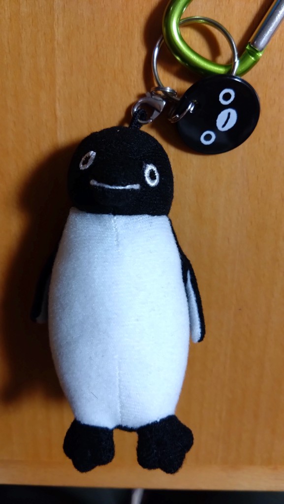 Suicaのペンギン ぬいぐるみストラップ（カラビナ付）:TRAINIART JRE