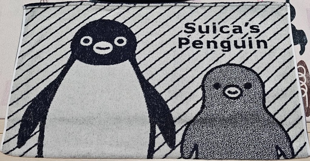 Suicaのペンギン のびのび枕カバー「Suicaのペンギン」 ブラック×オフ