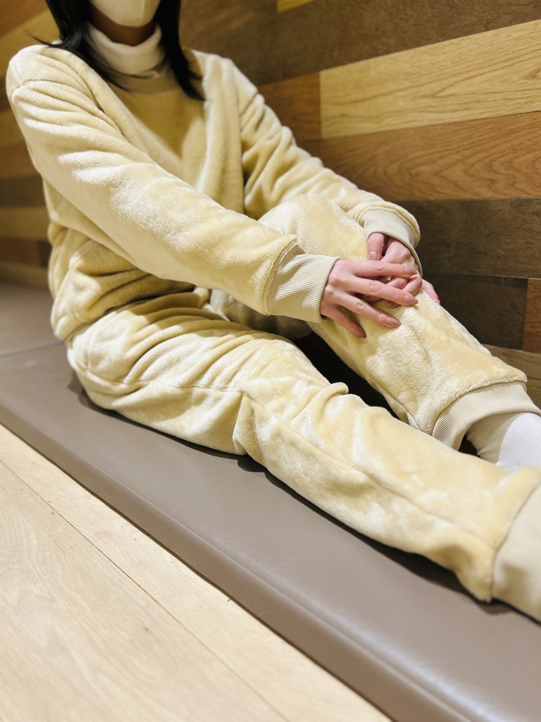 ふくみさん fukuskeFUN ： トップスのみ】 ルームウェア 無地 長袖 お腹ポケット