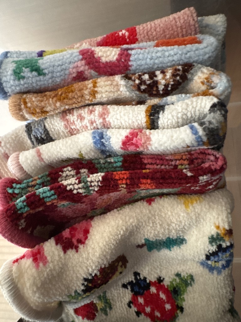 専用【フェイラー FEILER】 3点　ハイジフレンズフォレスト　ハンカチ Amazon.co.jp: フェイラー ハンカチ ハイジ フレンズ フォレスト 25