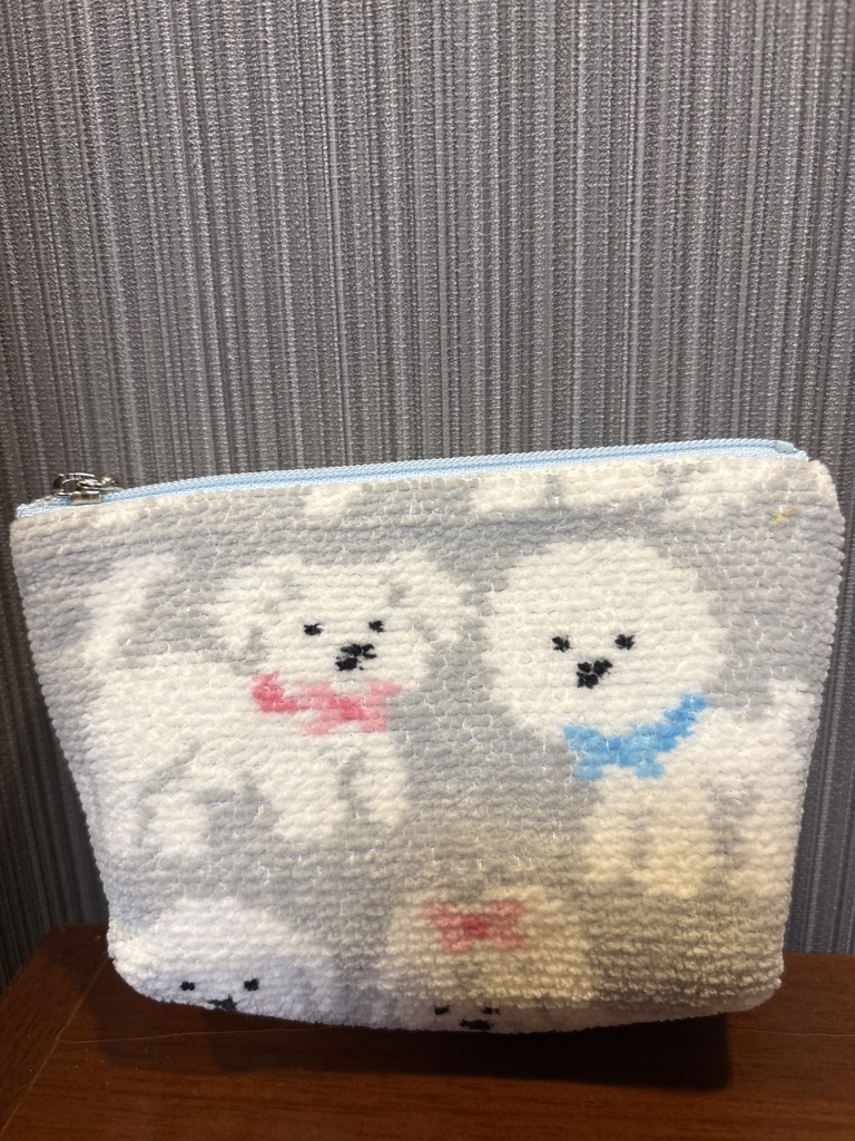 【専用】完売品　フェイラー　LOVERARY モフモフワンチャン　舟型ポーチM モフモフワンチャン 舟型ポーチM L/MWC-257365 | ラブラリー