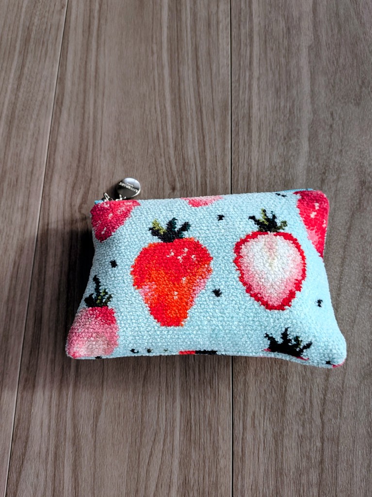 ストロベリードット ティッシュポーチ L/STD-260090(ペールグリーン