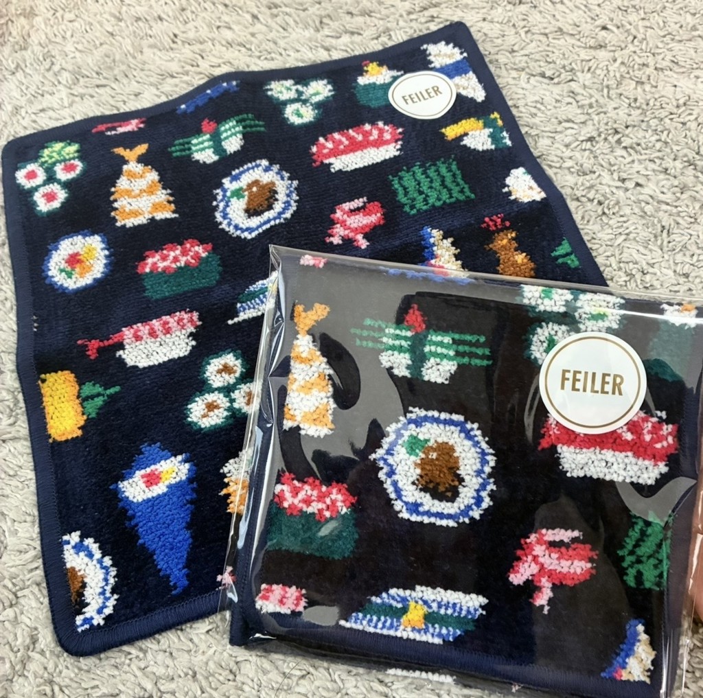 オースシ ハンカチポーチ(ネイビー): LOVERARY BY FEILER（ラブラリー